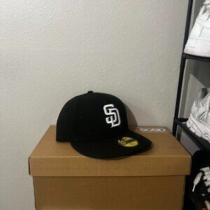 San Diego Padres New Era Fitted Cap Size 7 1/4 Black